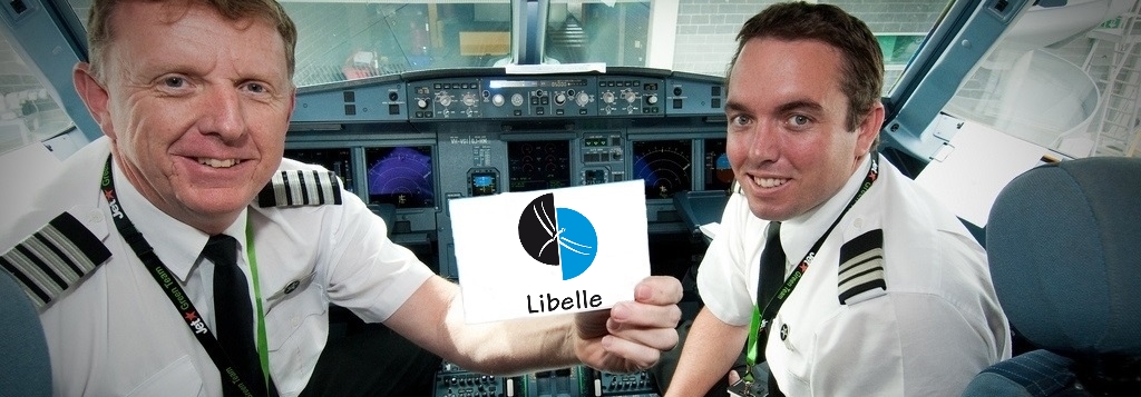 Cockpit mit zwei Piloten mit Libelle002